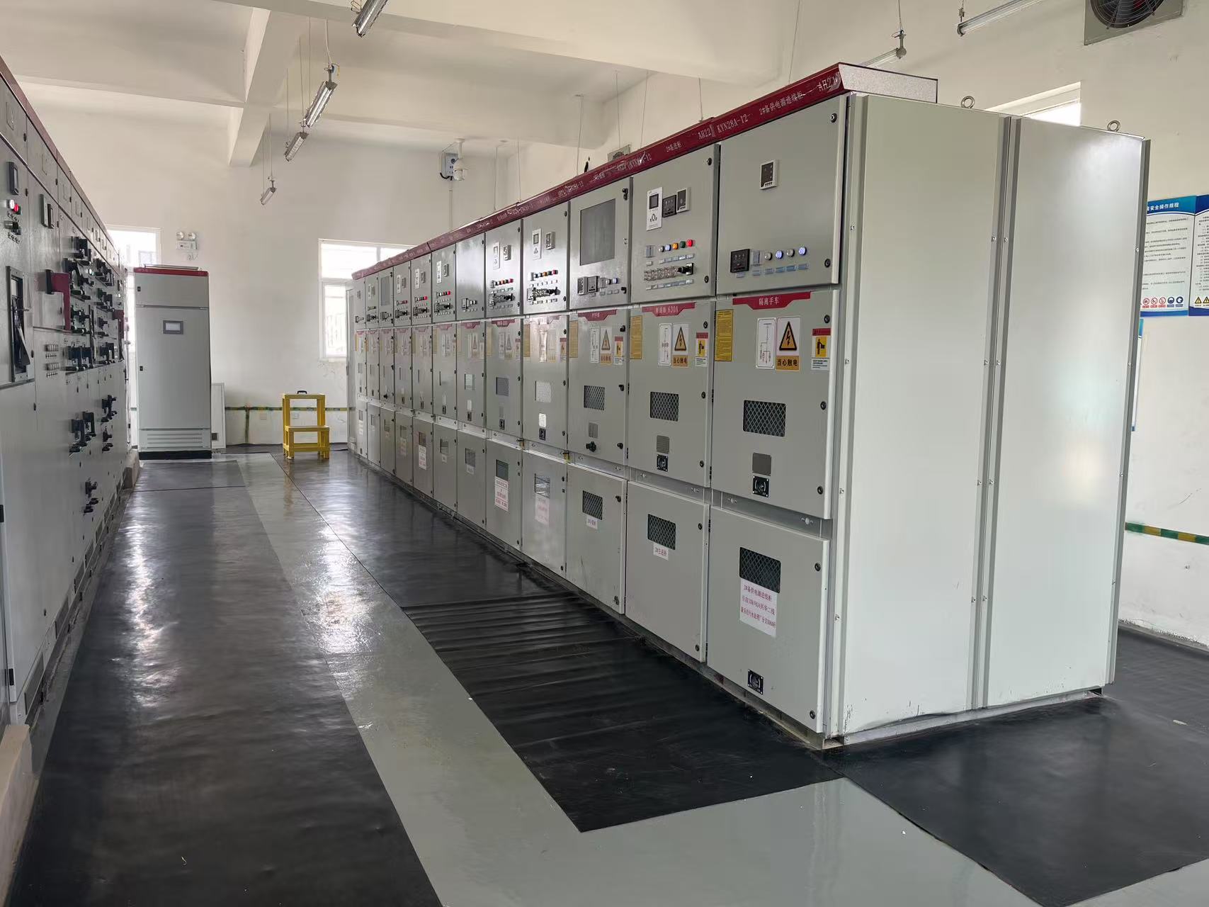 配電間2.jpg 配電間2.jpg